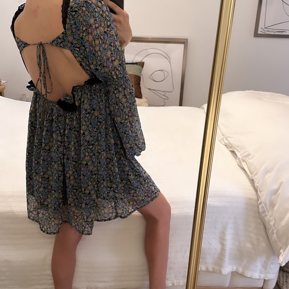 Floral non form fitting dress boho hippie indie casual California coastal - Picture 2 of 6